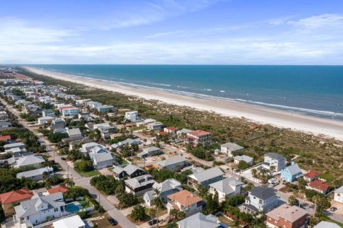 The Vista Steps to beach with Game Room in St. Augustine, USA