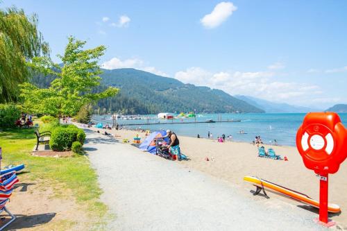 Echo Beach, 2 Bed, Lake View and Walkable to Beach, Harrison Hot Springs (Foto 7)