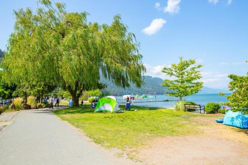 Echo Beach, 2 Bed, Lake View and Walkable to Beach, Harrison Hot Springs (Foto 8)