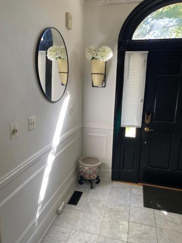 5 Bdrm Rock Creek Classic Home in Washington, USA