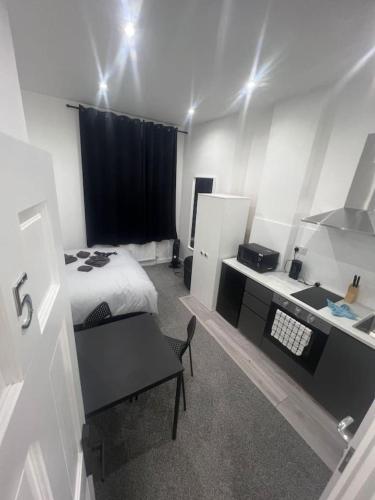 Central London Kings Cross Flat - main image