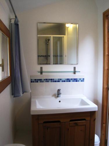 Vannas istaba, Le Noisetier at Les Hiboux Gites in Crezieres