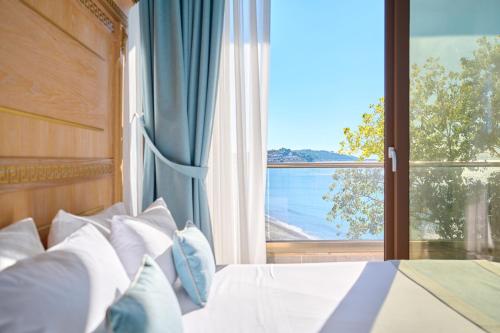 EVLOGIA HOTEL SEAFRONT and ANEX by Greek Pride 2