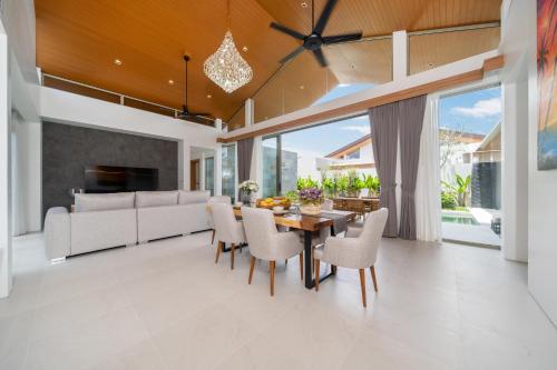 Villa private swimming pool and garden in ลายัน