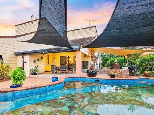 Tranquil Townhouse HUGE Pool & Golf Course views – khách sạn tại Darwin Airport