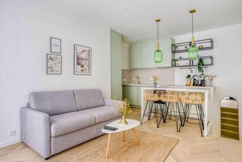 Bel appartement pour 6 personnes proche Champs Elysees, París