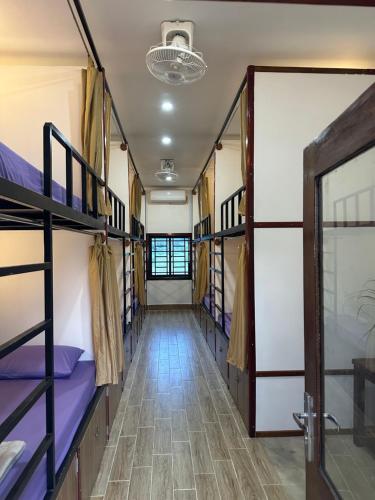 White Beach Hostel in Koh Rong