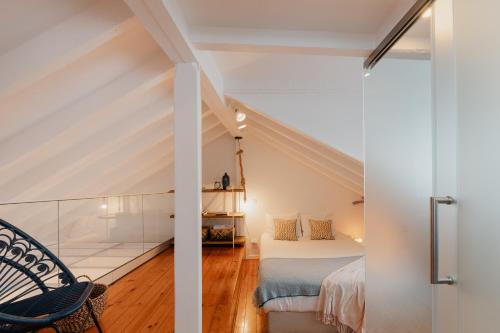 Stylish Getaway in a Mezzanine Flat by the Castle, Lisbonne (photo 8)
