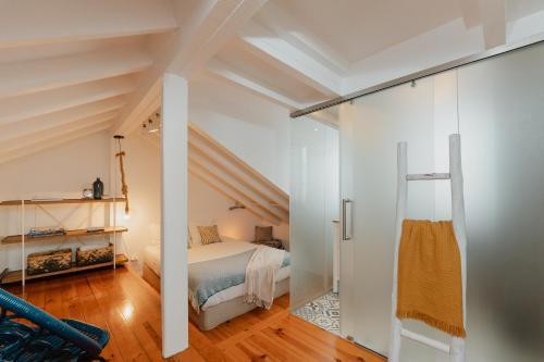 Stylish Getaway in a Mezzanine Flat by the Castle, Lisbonne (photo 6)