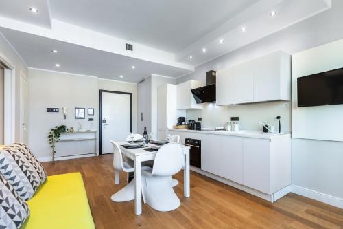 Moderno Attico con Vista Panoramica e Piscina, Turyn (zdjęcie 6)