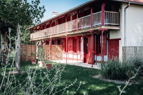 Maison Bleue Est 12 personnes gîte à louer Forêt de Contis