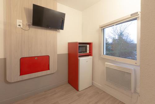 3 twin beds