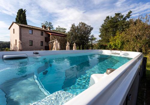 Whirlpool, Pensieri di Cavatina in Castelnuovo Berardenga