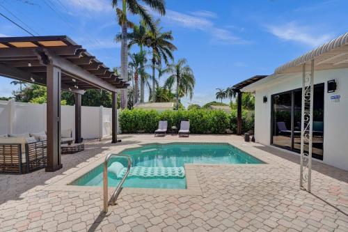 Tropical Paradise Retreat