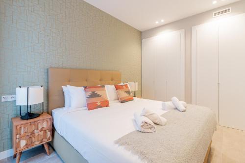 Home Art Apartments Bernabéu - image 14