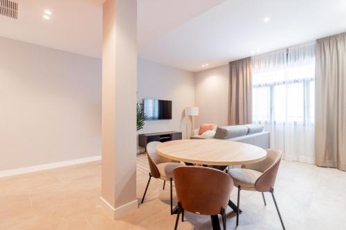 Home Art Apartments Bernabeu in Tetuan