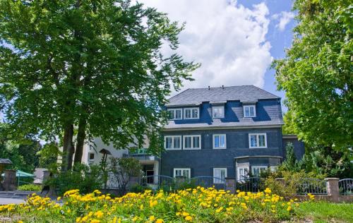 . Hotel Haus Oberland