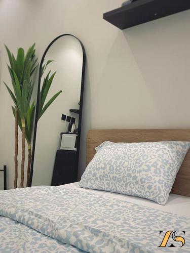 Quiet Studio with Self Check-In