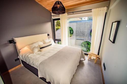 One-Bedroom Apartment image 1