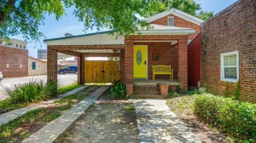 Sun Swept - 1B Downtown Pensacola Home