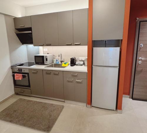 Minimal 2bd Apartment In Thisio - Athens