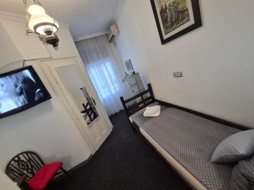 Authentic Belgrade Centre Hostel - image 12