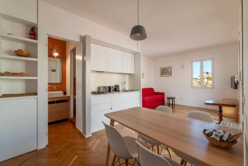 Apartment with Terrace in via del Pellegrino - FromHometoRome, Řím (fotografie 5)