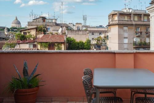 Apartment with Terrace in via del Pellegrino - FromHometoRome, Řím (fotografie 4)