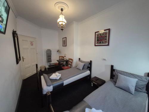 Authentic Belgrade Centre Hostel - image 4