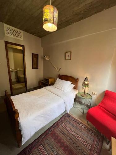 Radiant Room 2 in Bayt Yakan - Historic Old Cairo, Каир