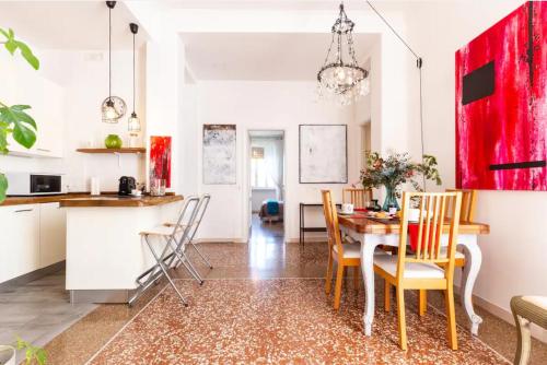 Sunny Charming 3 BDR, 3BATH Home, Roma