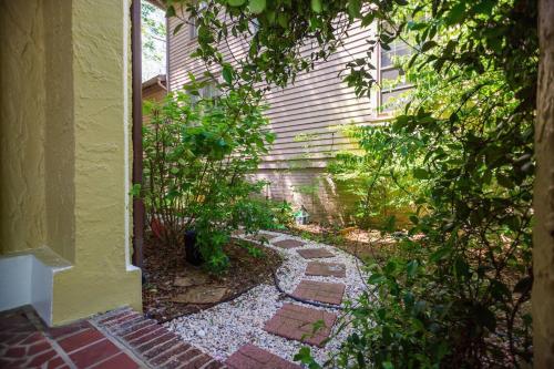 Historic 4br Trinity Park Home Near Duke