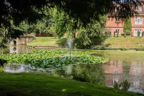 Mercure Shrewsbury Albrighton Hall Hotel & Spa - image 8