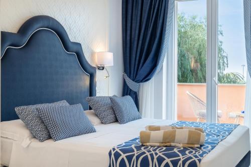 Superior Double Room image 5
