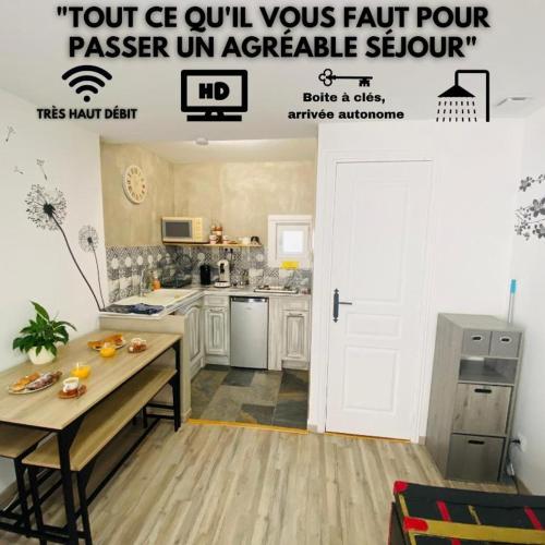 . Studio centre village Soligny la Trappe proche Mortagne au perche -Sanateflo -