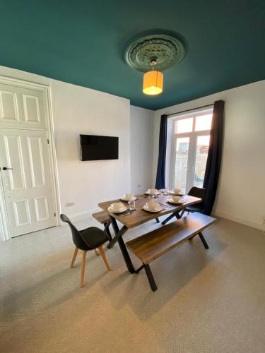 4 Br Very Spacious And Homey House in ไบลท์