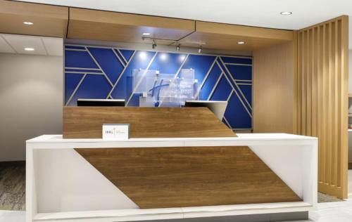 ล็อบบี้, Holiday Inn Express And Suites Stevensville Benton Harbor By IHG in สตีเว่นสวิลล์ (MI)