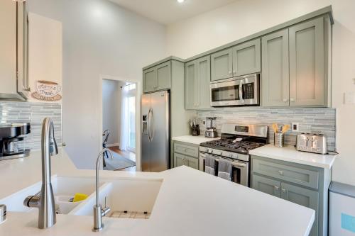 Outdoor Oasis and Game Room Henderson Retreat