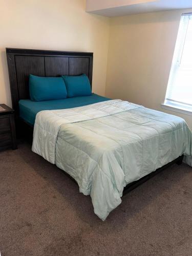 3-Bedroom Apt 5 miles AirPort in Newark, USA