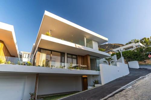 4 Bedroom Villa Coeur De Lion - image 2