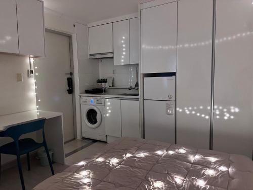 서울 NJ Affordable and cozy accommodation near Nakseongdae Station 2성급 게스트하우스 수영장