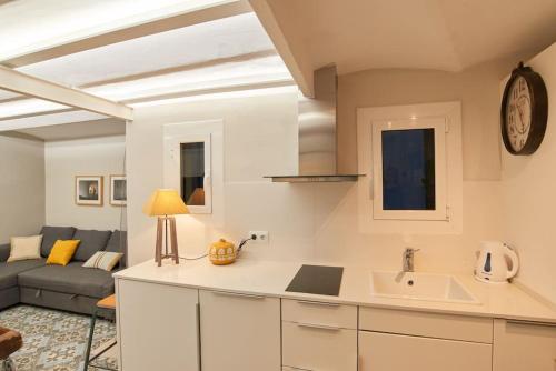 Acogedor apartamento en la Sagrada Familia, Барселона (фото 5)