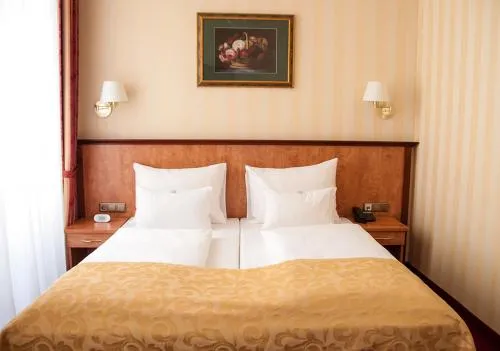 Pension Opera Suites I Self Check In I AC in all rooms in Wien, Österreich