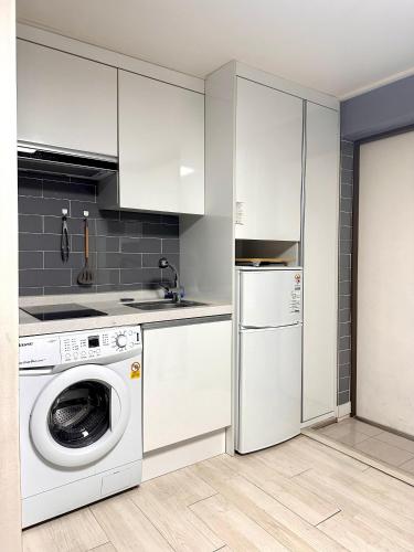 서울 NJ Affordable and cozy accommodation near Nakseongdae Station 2성급 게스트하우스 객실