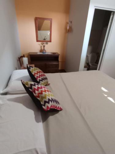 Habitación en Ciudad con baño privado en suite y cochera