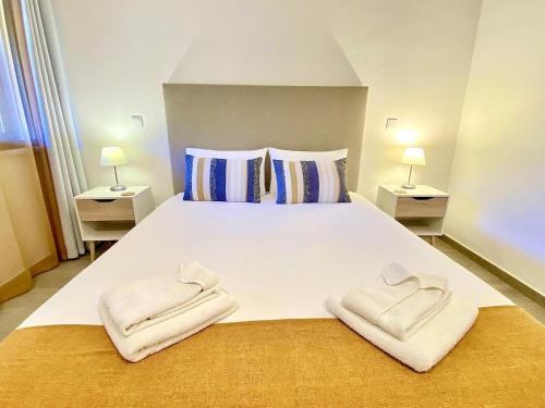 Double Room with Terrace image 8
