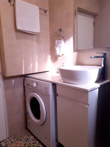 Seaside Rustic Flat in Harbour Tourist Area, Paphos (photo 4)
