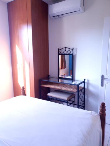 Seaside Rustic Flat in Harbour Tourist Area, Paphos (photo 9)