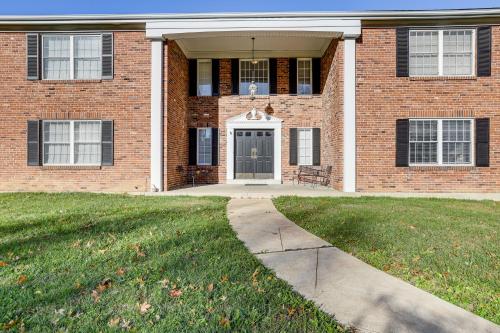 24 Mi to Downtown St Louis Apt in Ballwin! in Ballwin, USA