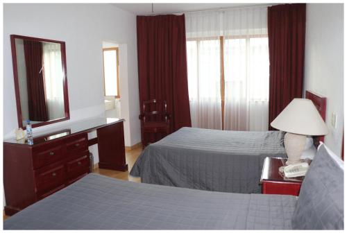 2 double beds